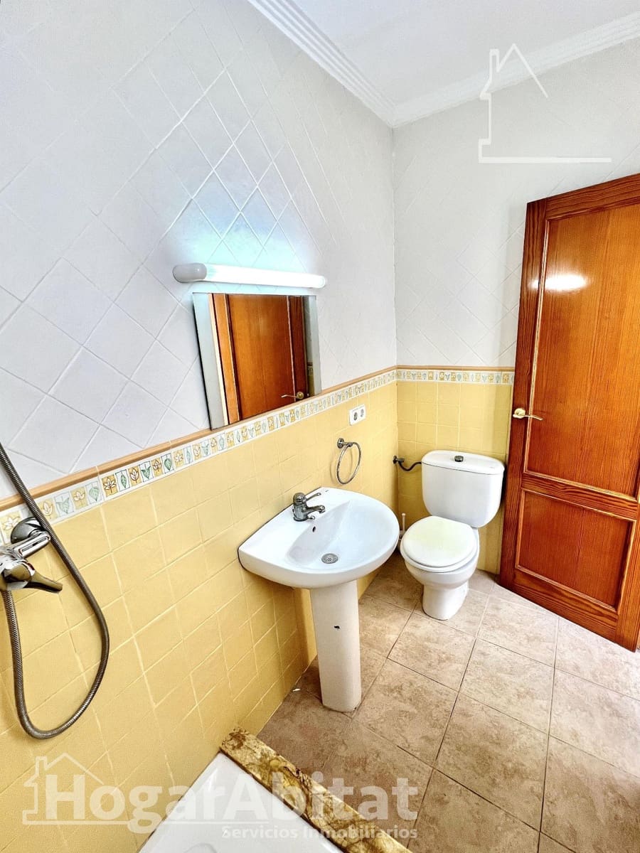 6 bedroom Townhouse for sale in Villalonga - € 299,000 (Ref: 9513466)