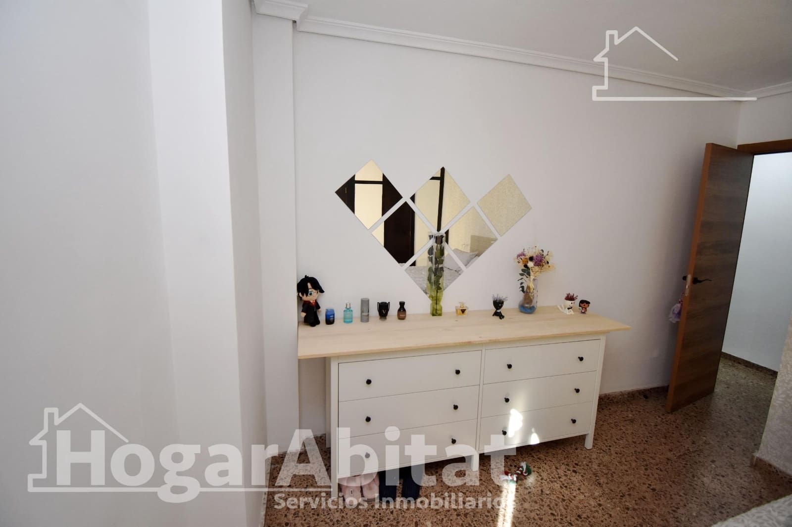 Piso de 4 habitaciones en Alcàsser en venta - 230.000 € (Ref: 9518945)