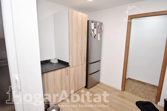Piso de 4 habitaciones en Alcàsser en venta - 230.000 € (Ref: 9518945)
