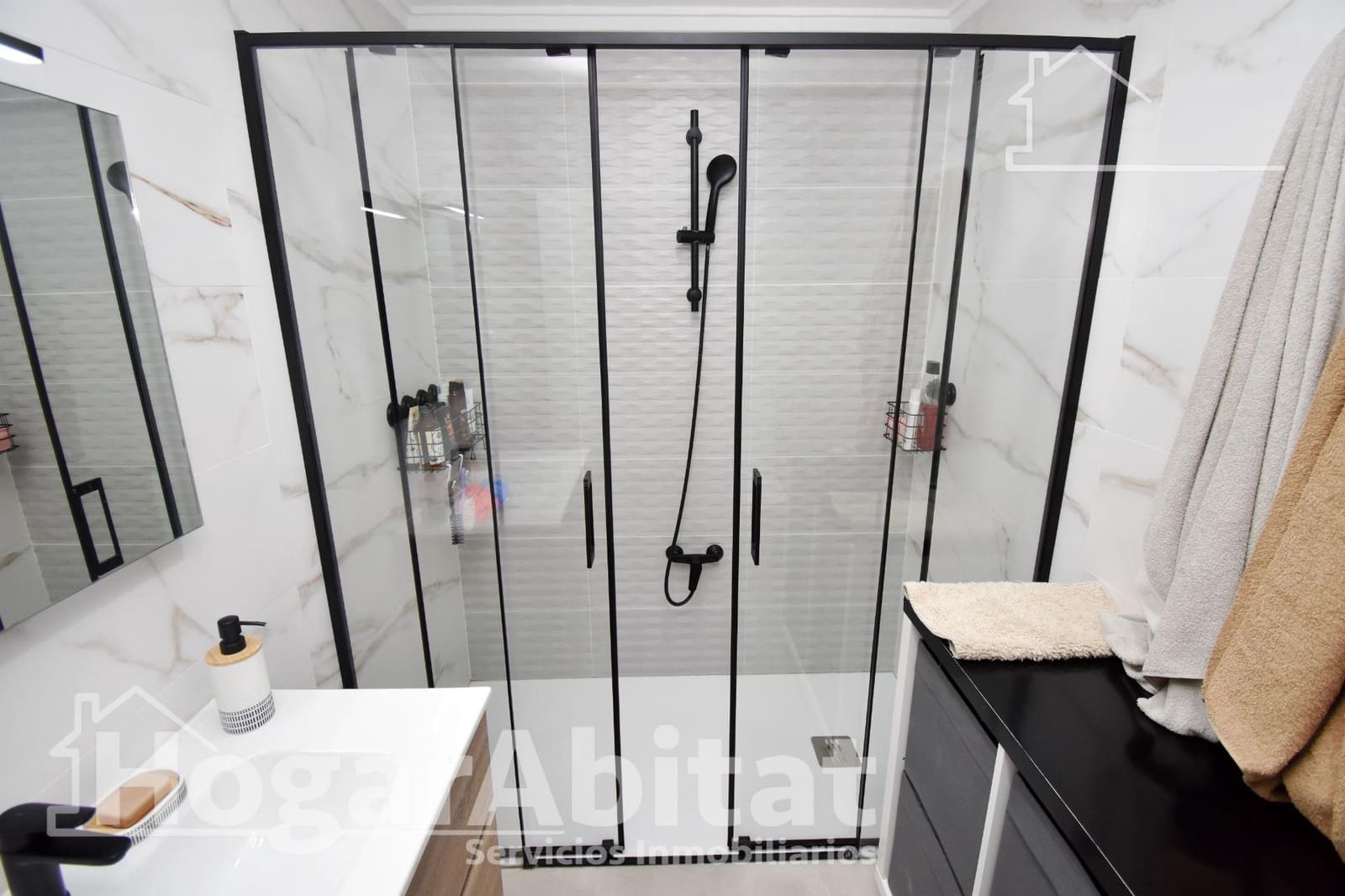 Piso de 4 habitaciones en Alcàsser en venta - 230.000 € (Ref: 9518945)