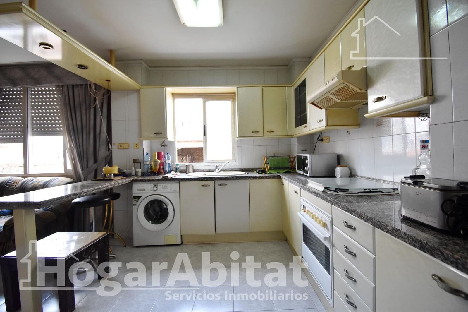 7 bedroom Townhouse for sale in Gandia - € 235,000 (Ref: 9519012)