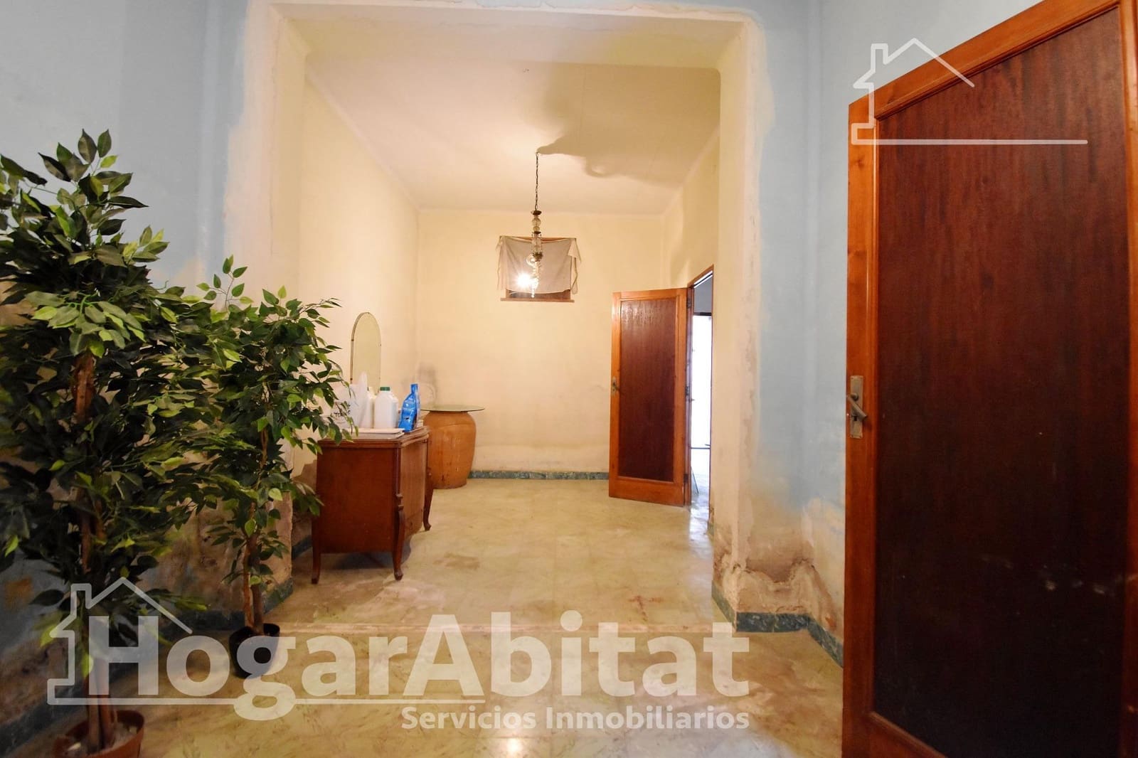 7 bedroom Townhouse for sale in Gandia - € 235,000 (Ref: 9519012)