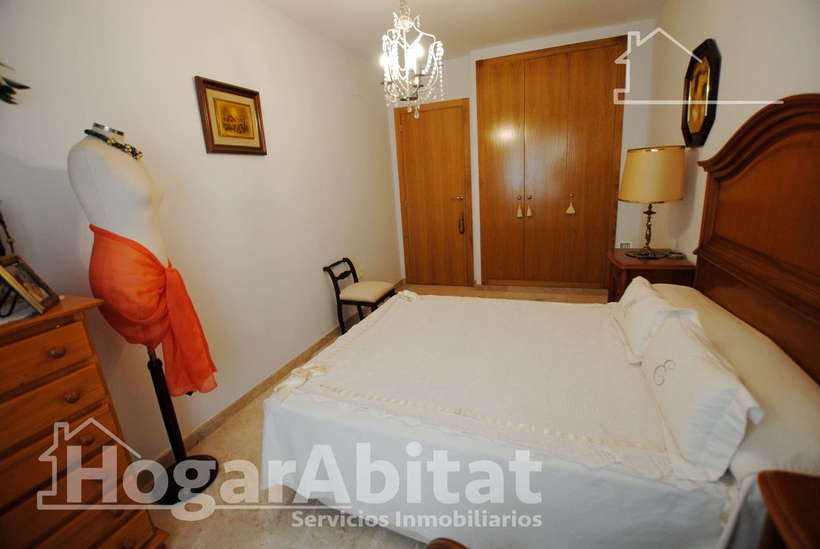 4 soverom Leilighet til salgs i Oliva med garasje - € 250 000 (Ref: 9524352)