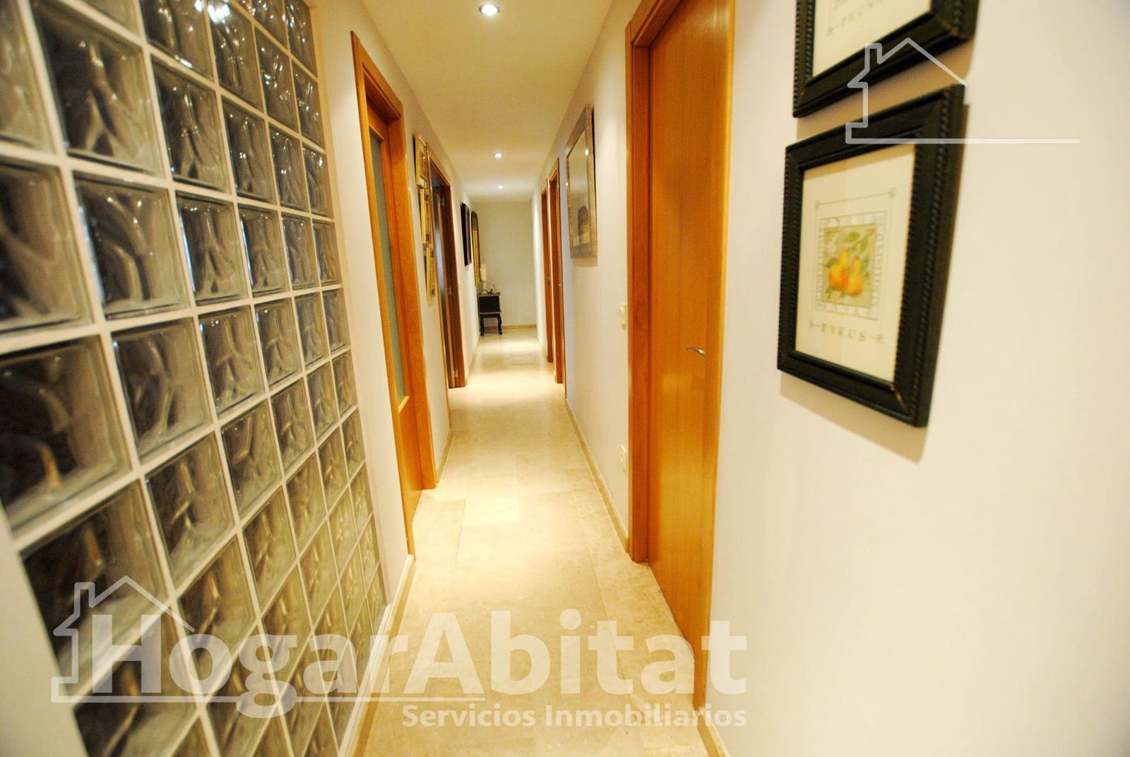 4 soverom Leilighet til salgs i Oliva med garasje - € 250 000 (Ref: 9524352)