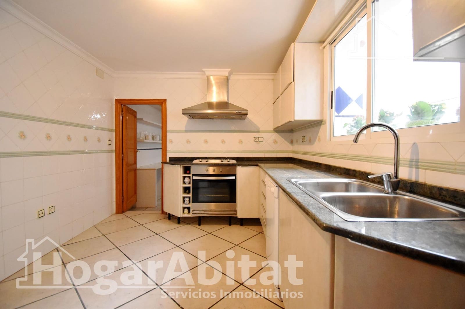 6 bedroom Townhouse for sale in Villalonga - € 299,000 (Ref: 9524377)