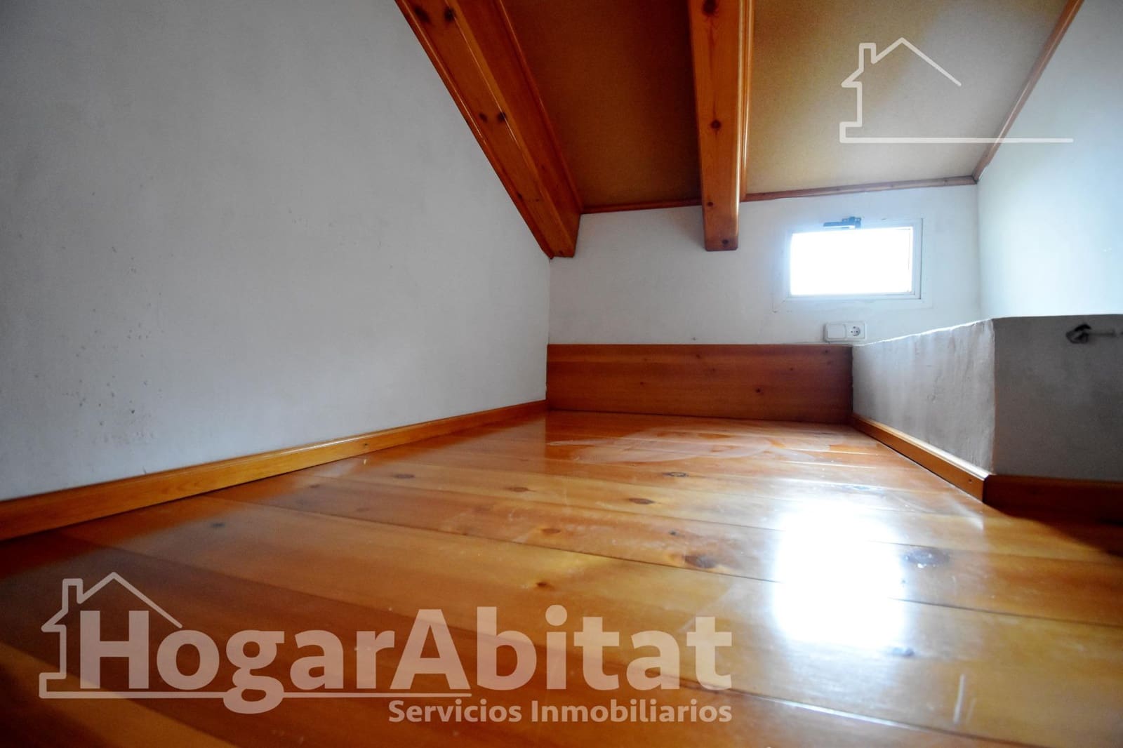 6 bedroom Townhouse for sale in Villalonga - € 299,000 (Ref: 9524377)