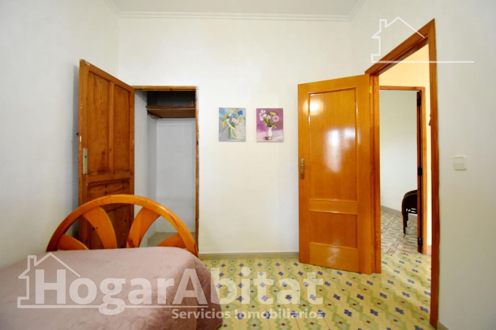 6 bedroom Townhouse for sale in Villalonga - € 299,000 (Ref: 9524377)