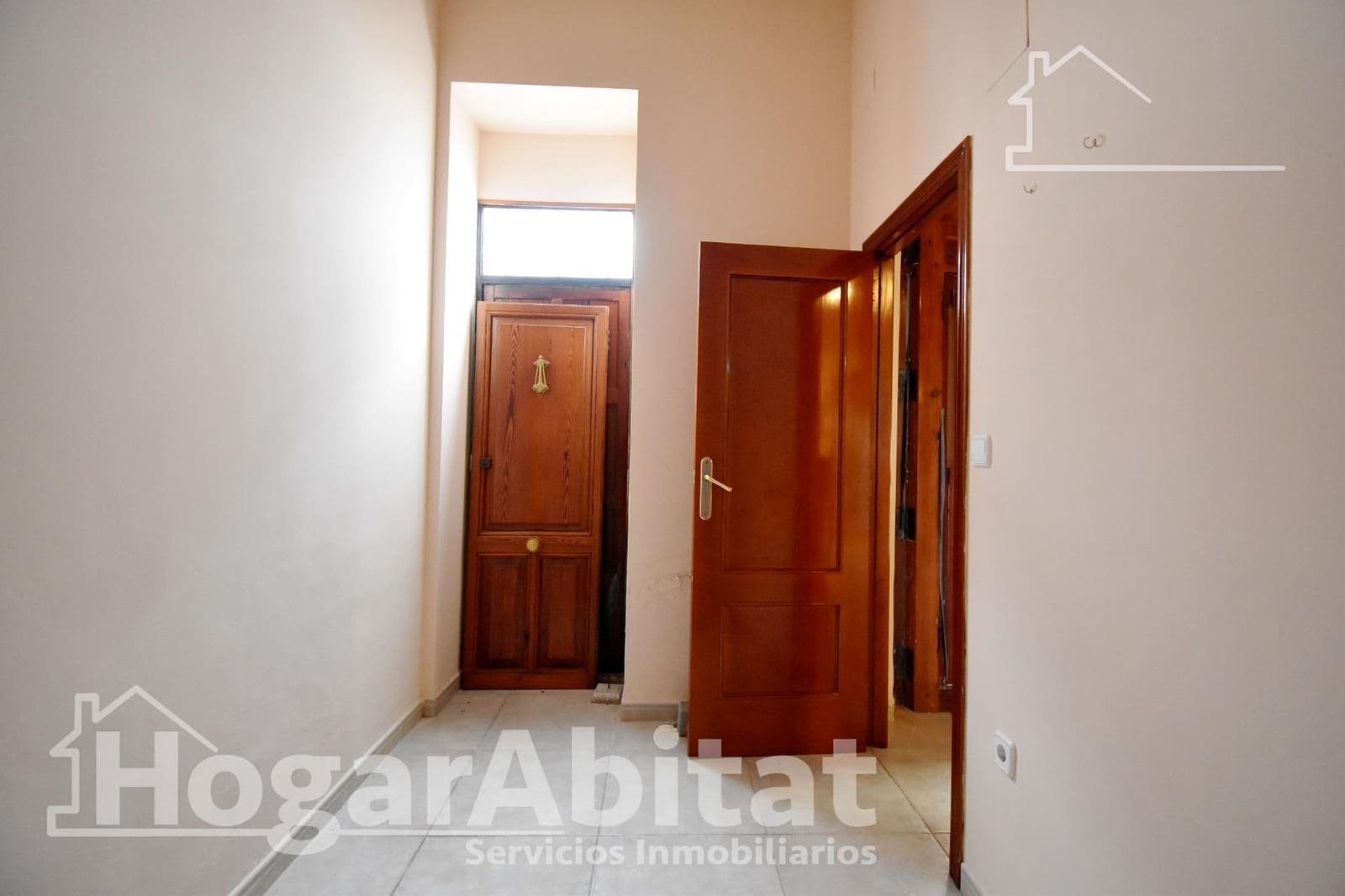 6 bedroom Townhouse for sale in Villalonga - € 299,000 (Ref: 9524377)