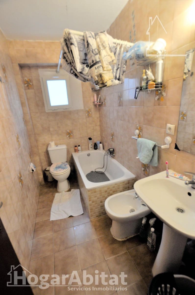 3 bedroom Flat for sale in Xirivella - € 105,000 (Ref: 9527750)