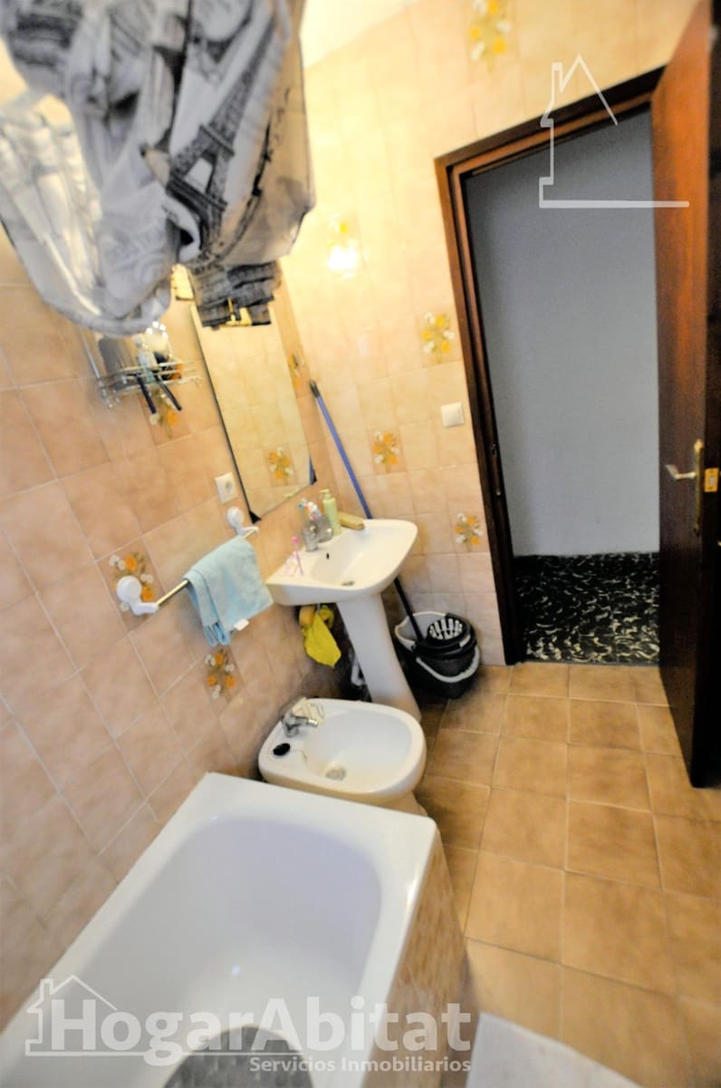 3 bedroom Flat for sale in Xirivella - € 105,000 (Ref: 9527750)