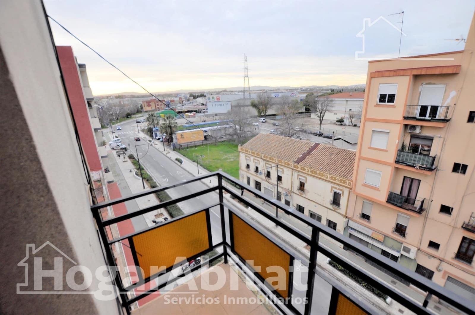 3 bedroom Flat for sale in Xirivella - € 105,000 (Ref: 9527750)