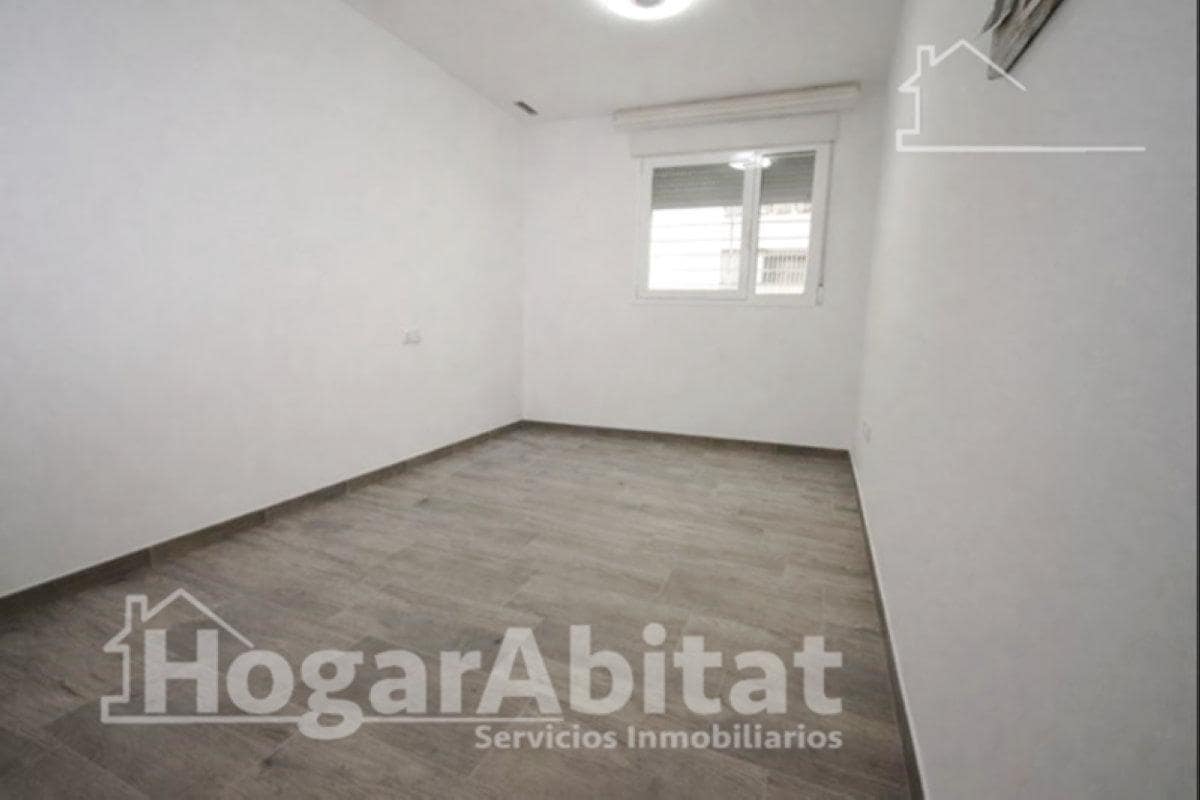 4 bedroom Flat for sale in Paiporta with garage - € 235,000 (Ref: 9527754)