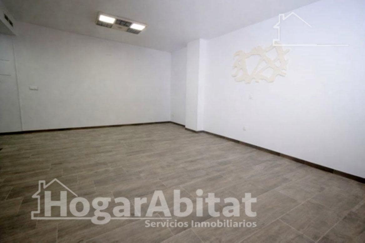 4 bedroom Flat for sale in Paiporta with garage - € 235,000 (Ref: 9527754)