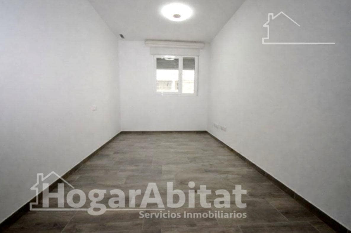 4 bedroom Flat for sale in Paiporta with garage - € 235,000 (Ref: 9527754)