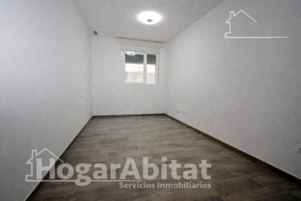 4 bedroom Flat for sale in Paiporta with garage - € 235,000 (Ref: 9527754)