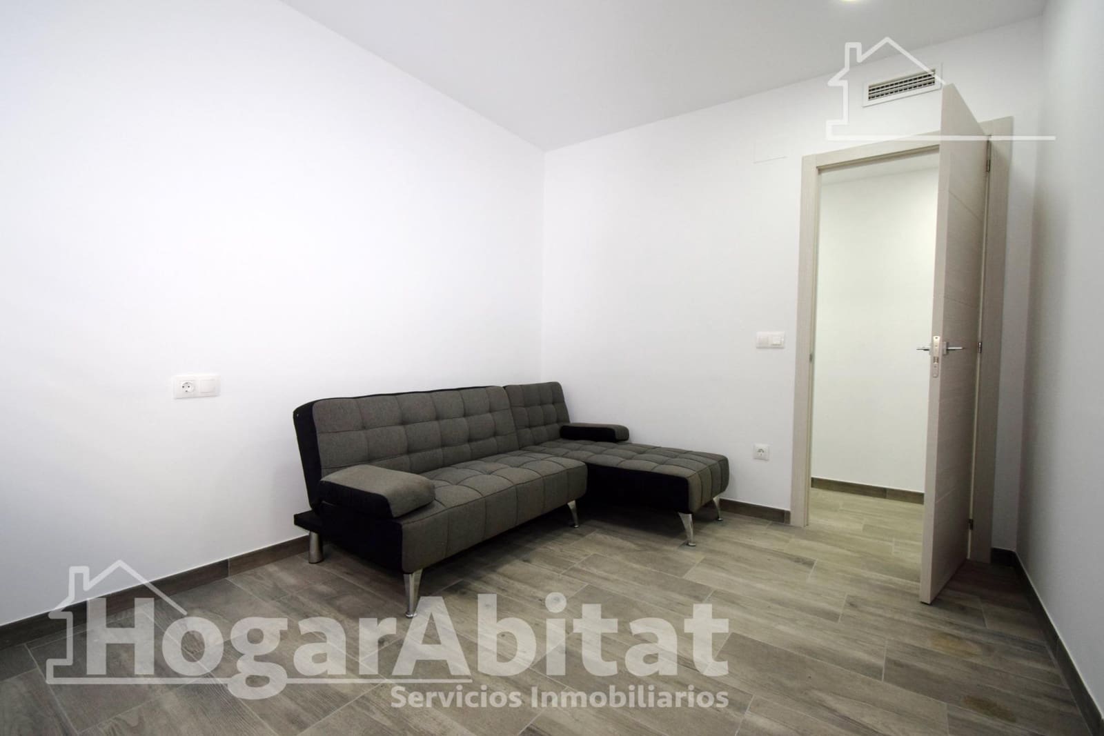 4 bedroom Flat for sale in Paiporta with garage - € 235,000 (Ref: 9527754)