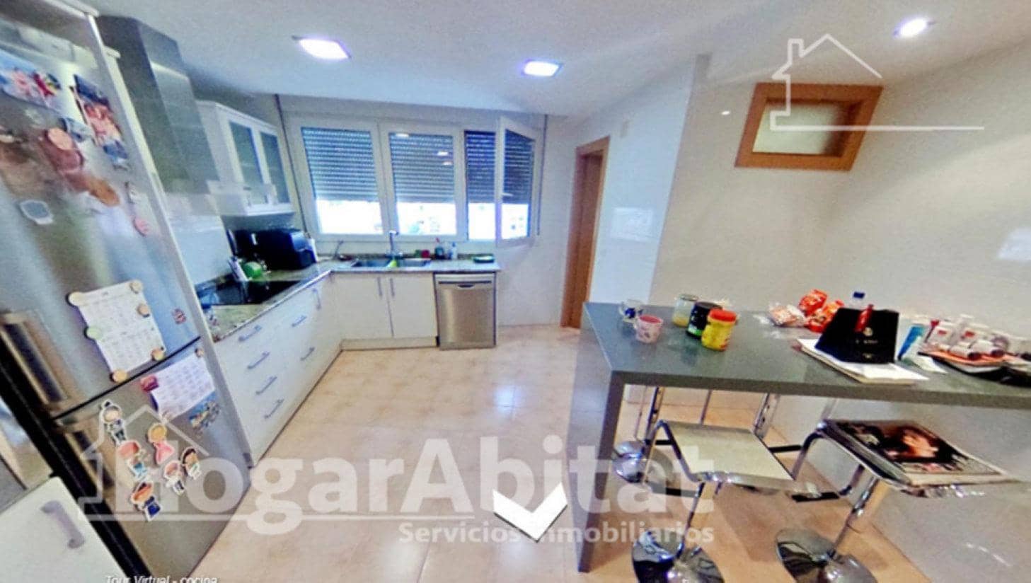 4 bedroom Flat for sale in Vila-real with garage - € 281,000 (Ref: 9527765)