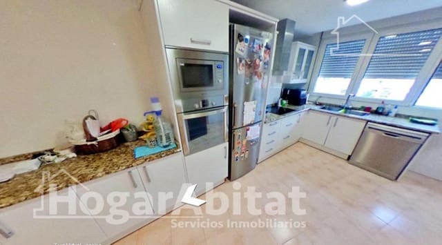 4 bedroom Flat for sale in Vila-real with garage - € 281,000 (Ref: 9527765)