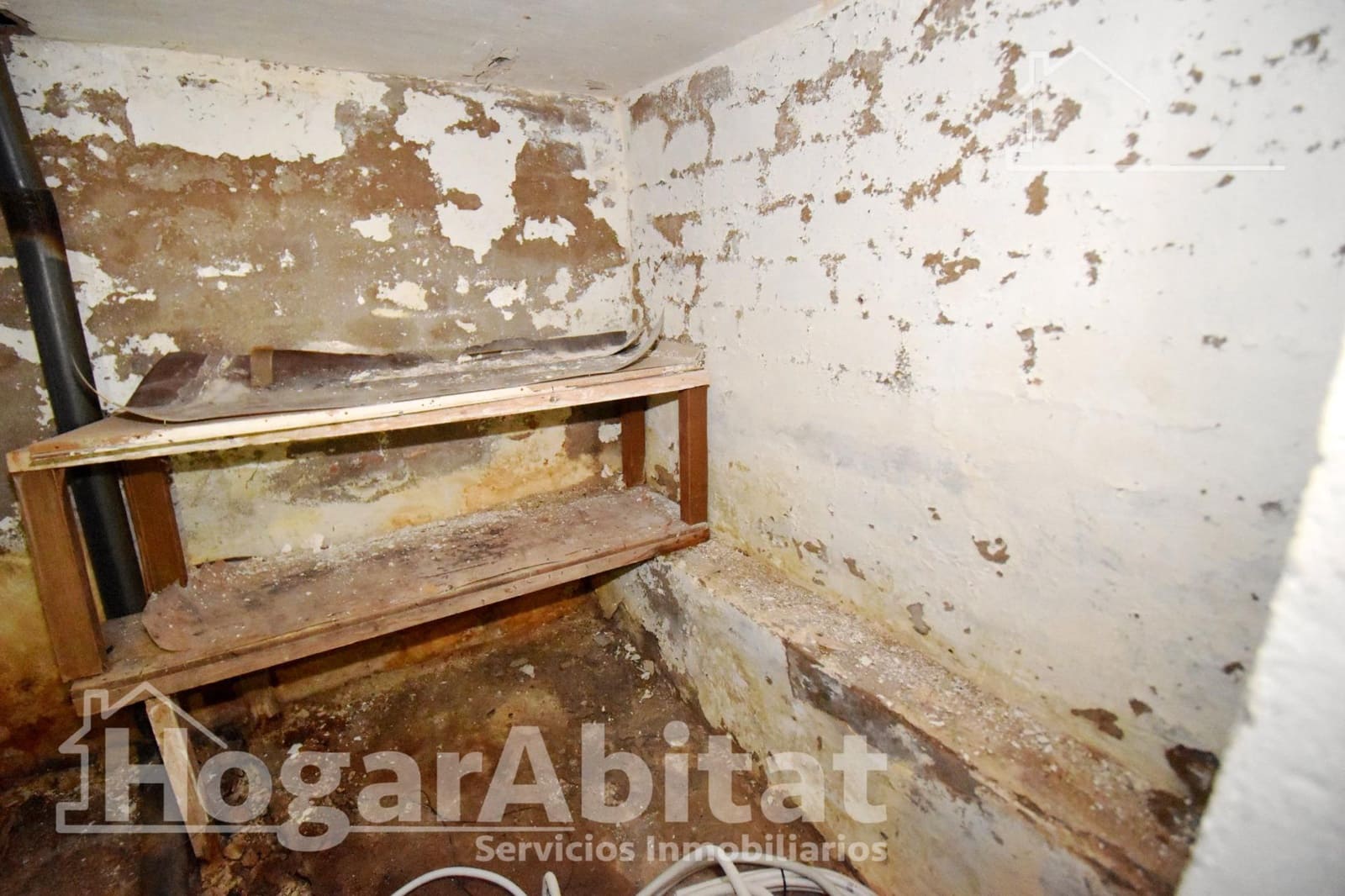 5 bedroom Townhouse for sale in Onda - € 75,000 (Ref: 9527769)