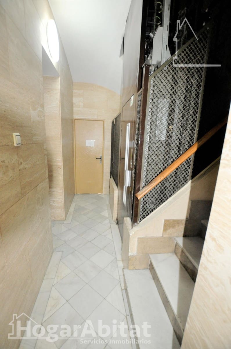 4 bedroom Flat for sale in Valencia city - € 380,000 (Ref: 9530627)