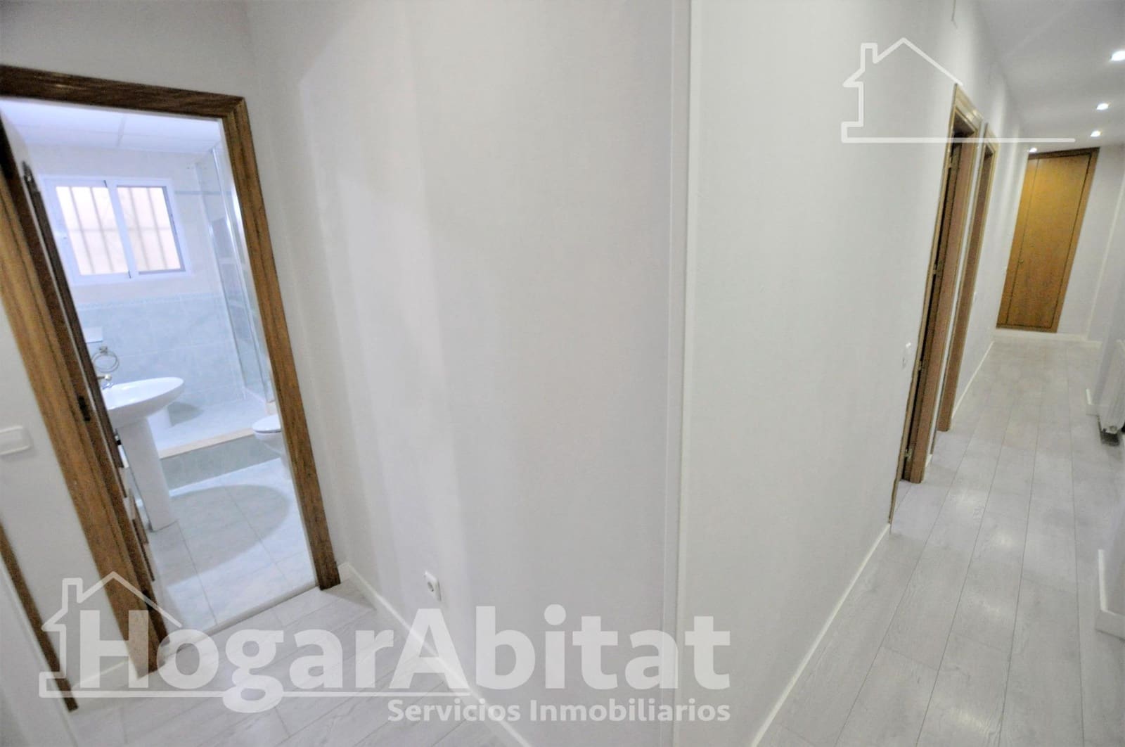 4 bedroom Flat for sale in Valencia city - € 380,000 (Ref: 9530627)