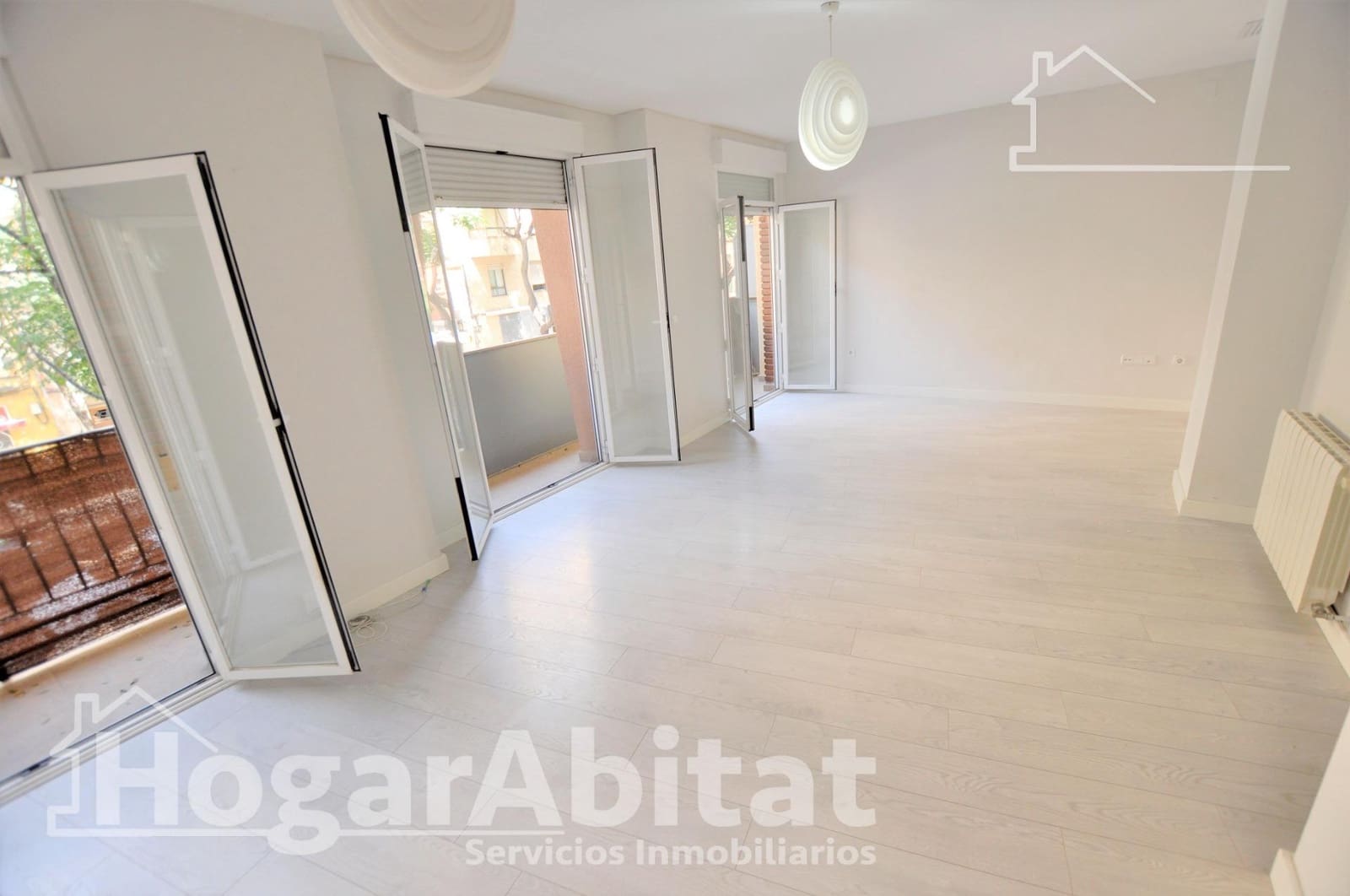 4 bedroom Flat for sale in Valencia city - € 380,000 (Ref: 9530627)
