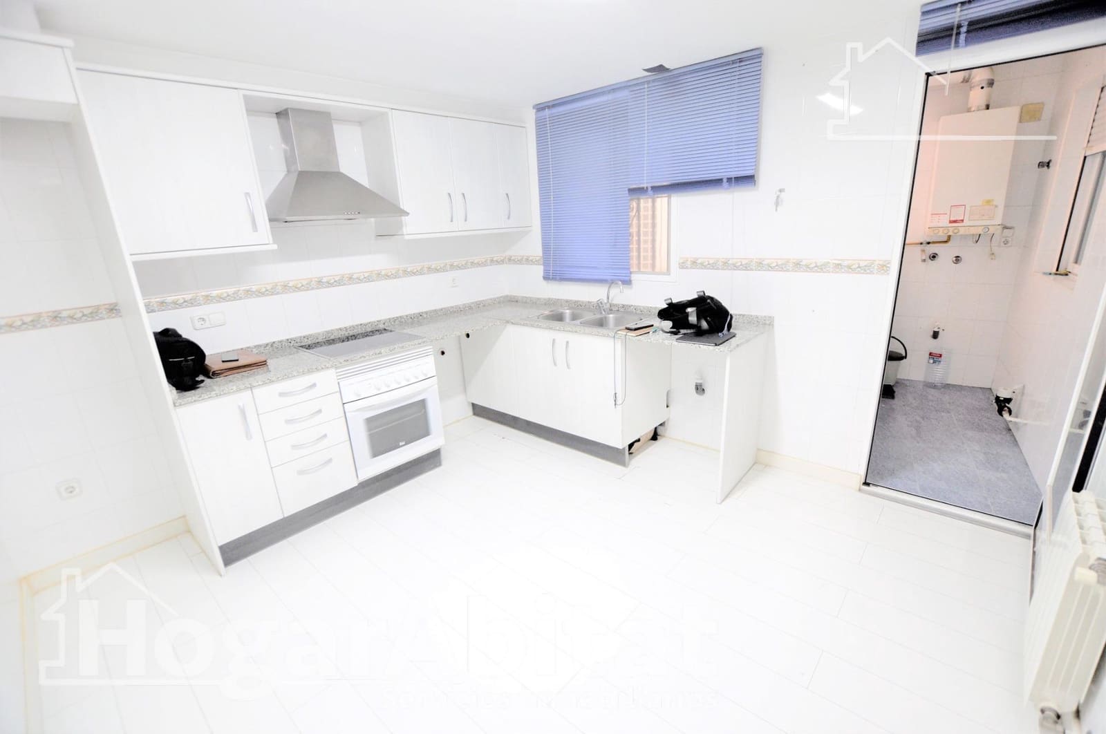 4 bedroom Flat for sale in Valencia city - € 380,000 (Ref: 9530627)