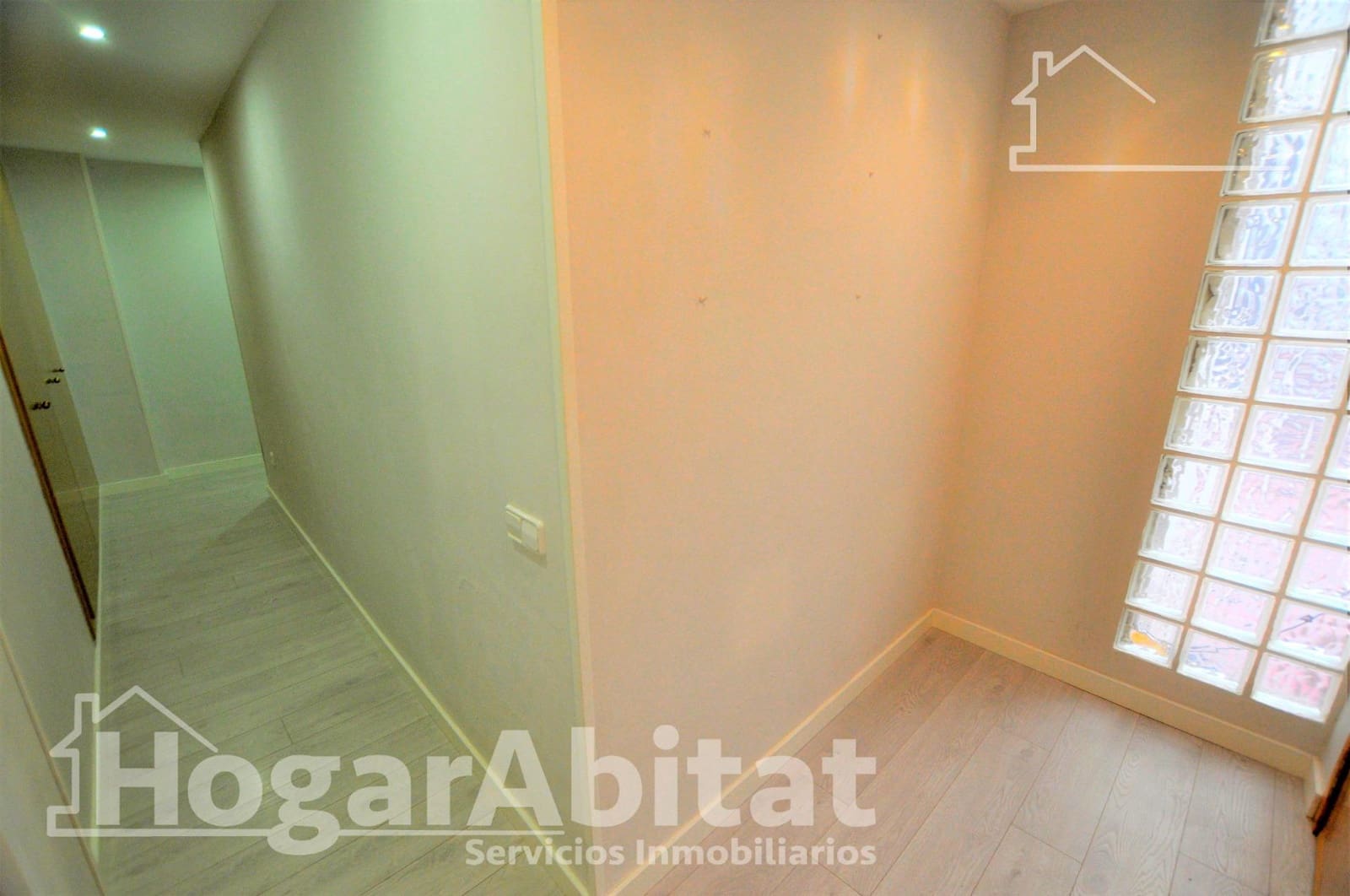 4 bedroom Flat for sale in Valencia city - € 380,000 (Ref: 9530627)