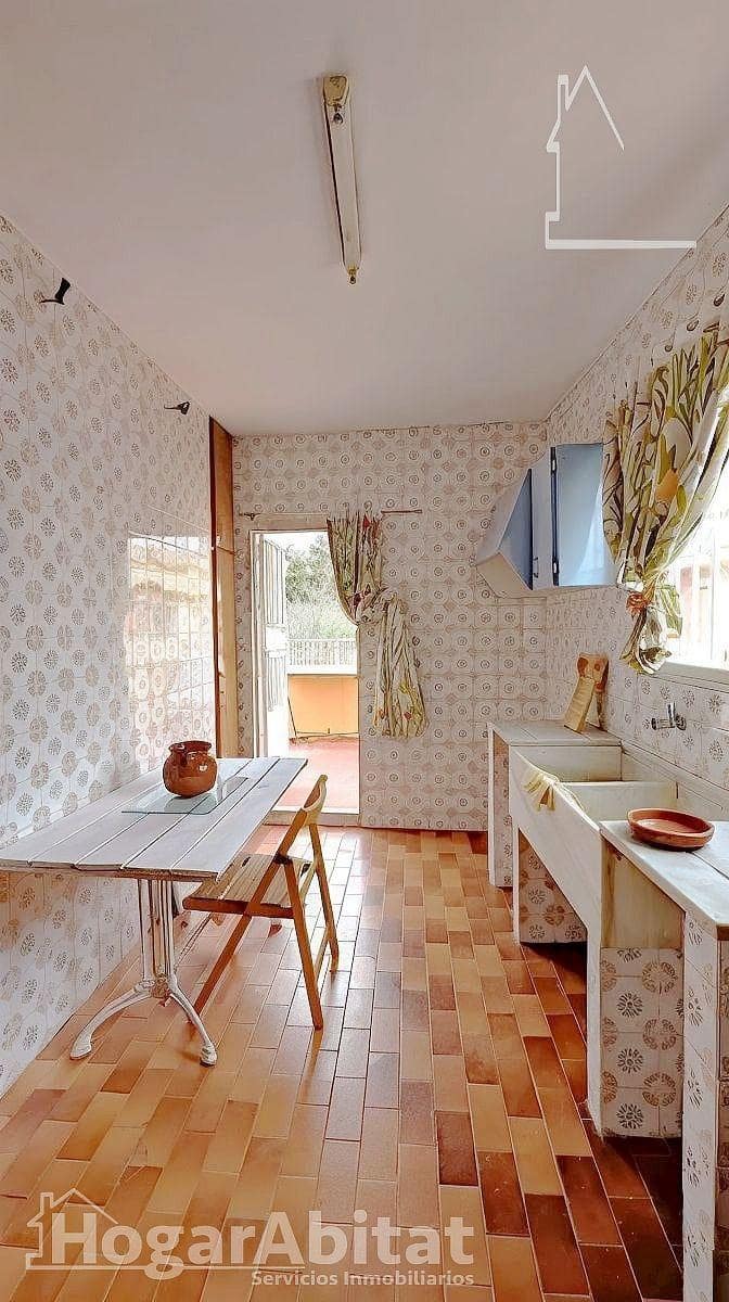 4 bedroom Townhouse for sale in Torrent with garage - € 155,000 (Ref: 9530642)