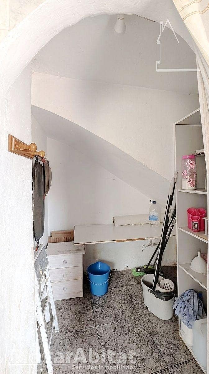 4 bedroom Townhouse for sale in Torrent with garage - € 155,000 (Ref: 9530642)