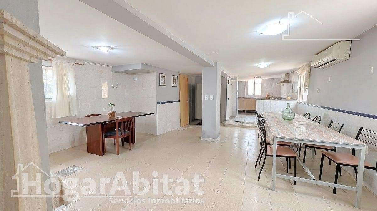 4 bedroom Townhouse for sale in Torrent with garage - € 155,000 (Ref: 9530642)