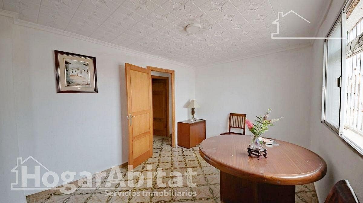 4 bedroom Townhouse for sale in Torrent with garage - € 155,000 (Ref: 9530642)