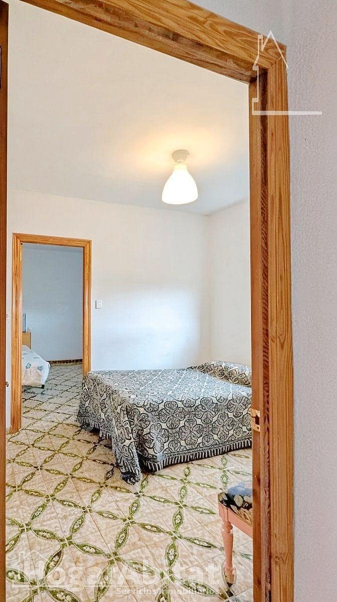 4 bedroom Townhouse for sale in Torrent with garage - € 155,000 (Ref: 9530642)