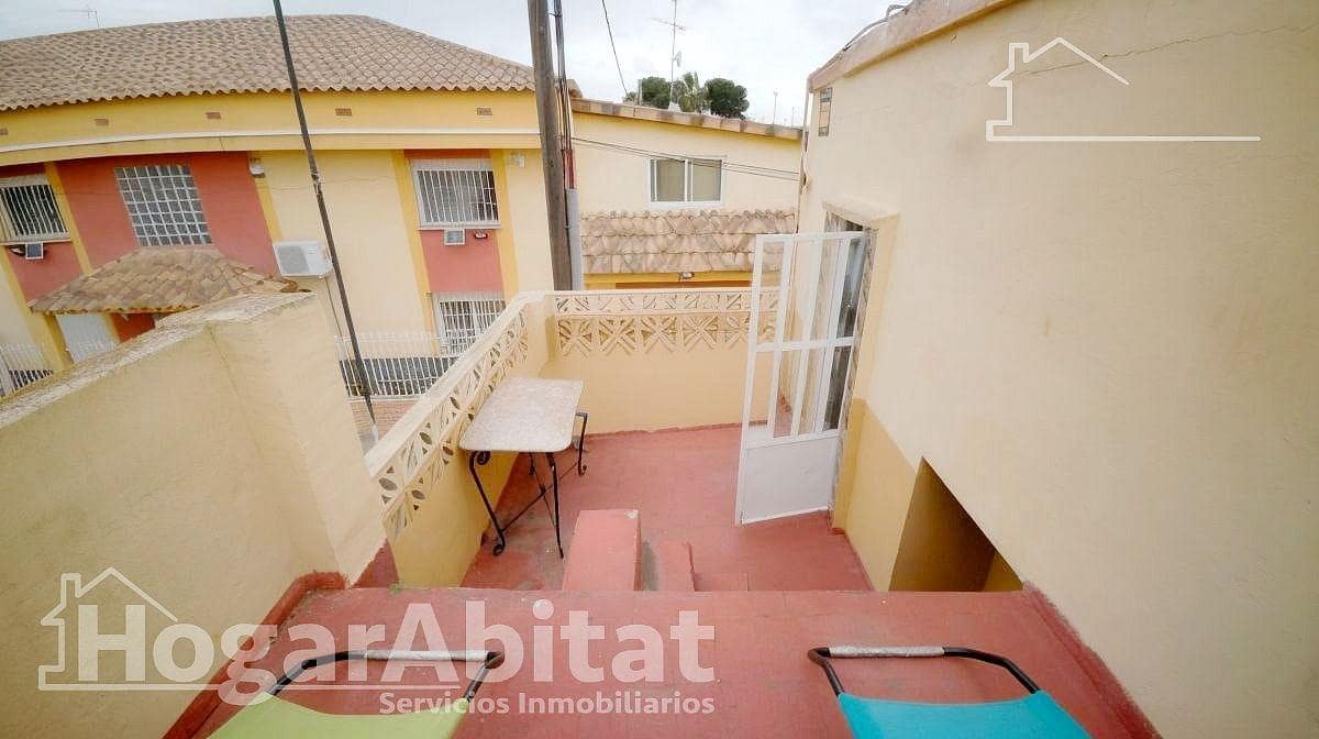 4 bedroom Townhouse for sale in Torrent with garage - € 155,000 (Ref: 9530642)