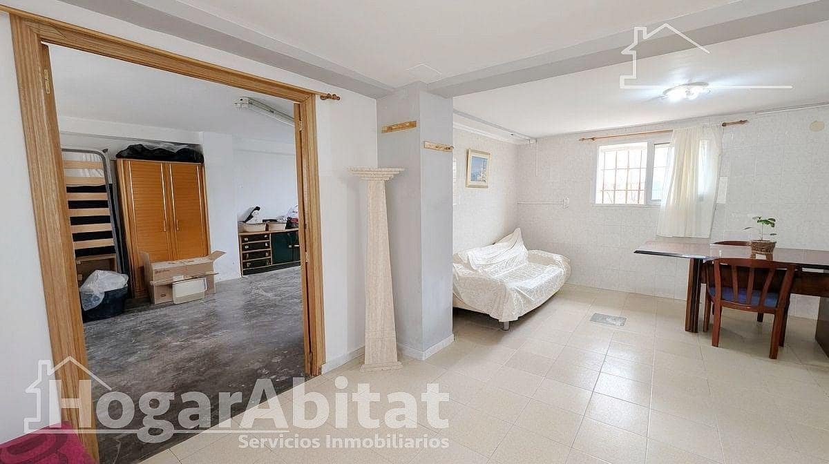 4 bedroom Townhouse for sale in Torrent with garage - € 155,000 (Ref: 9530642)