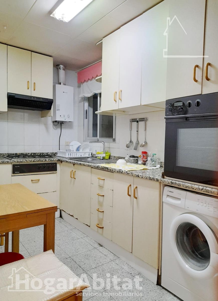 3 slaapkamer Flat te koop in Vila-real - € 98.000 (Ref: 9535982)