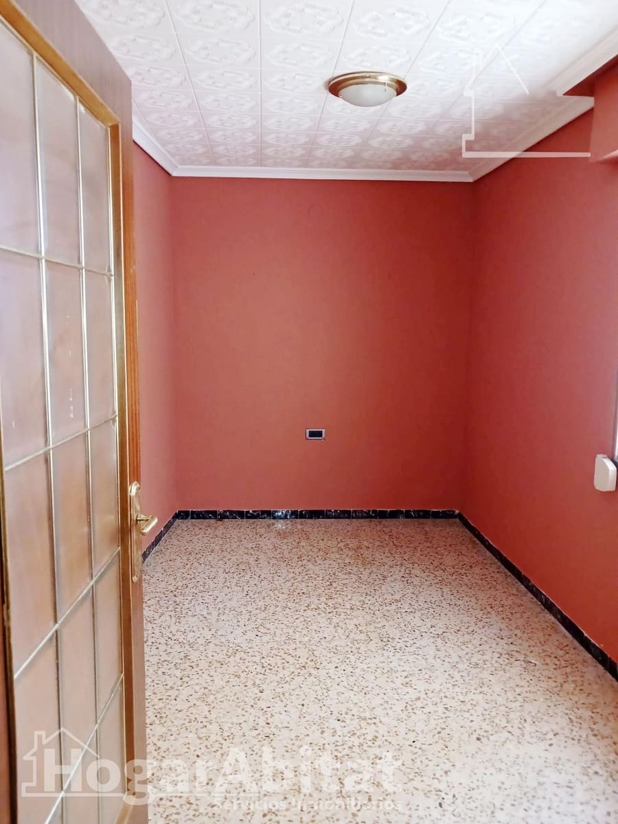 3 slaapkamer Flat te koop in Vila-real - € 98.000 (Ref: 9535982)