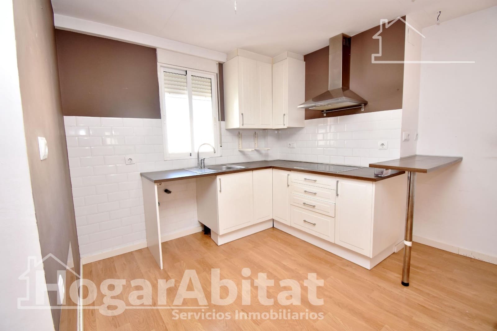 2 bedroom Flat for sale in Valencia city - € 250,000 (Ref: 9535986)