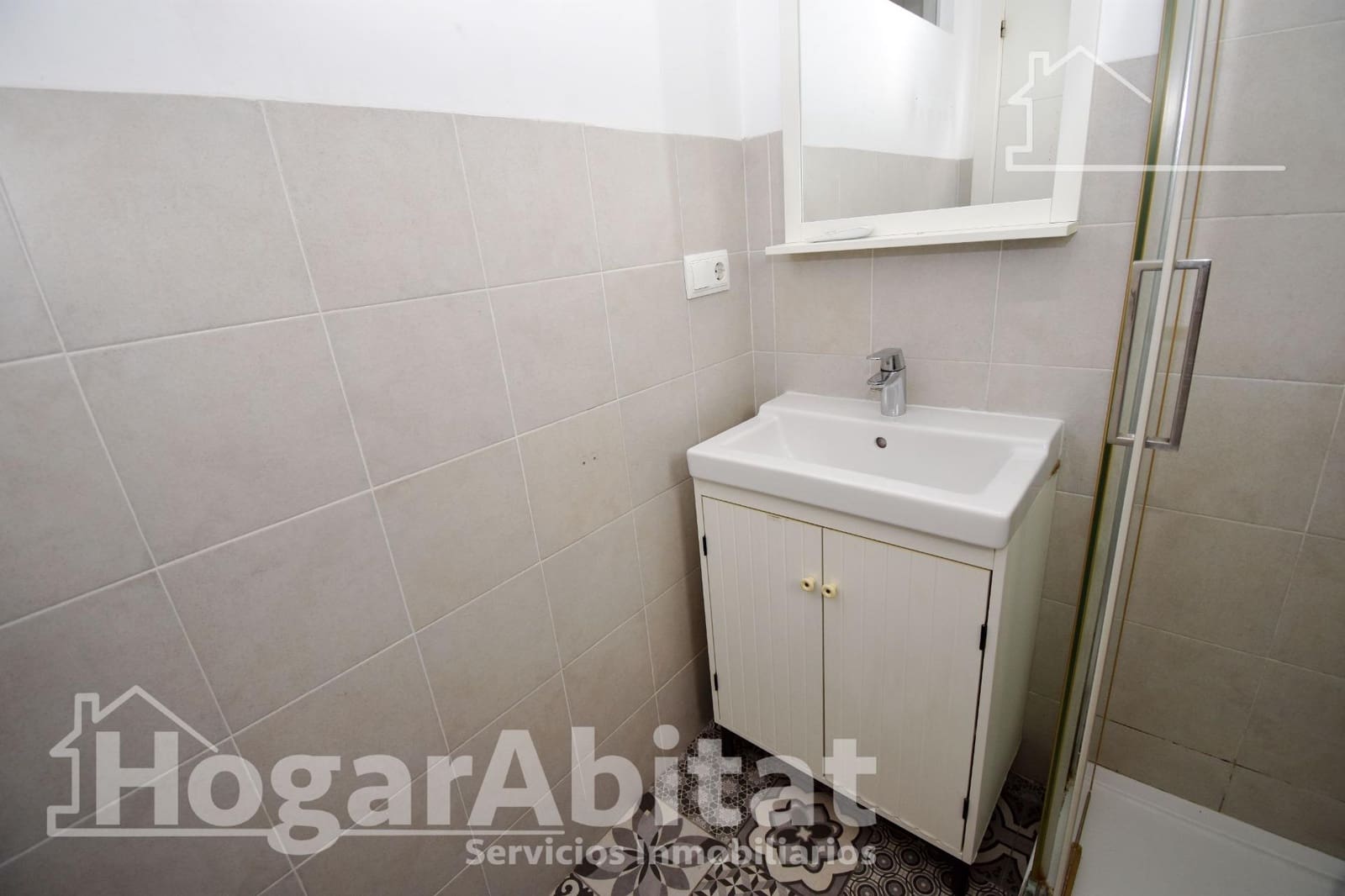 2 bedroom Flat for sale in Valencia city - € 250,000 (Ref: 9535986)