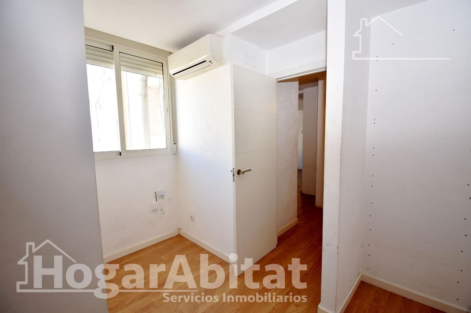 2 bedroom Flat for sale in Valencia city - € 250,000 (Ref: 9535986)