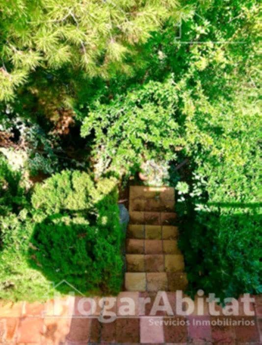 4 bedroom Villa for sale in L'Alcora with pool garage - € 390,000 (Ref: 9535990)