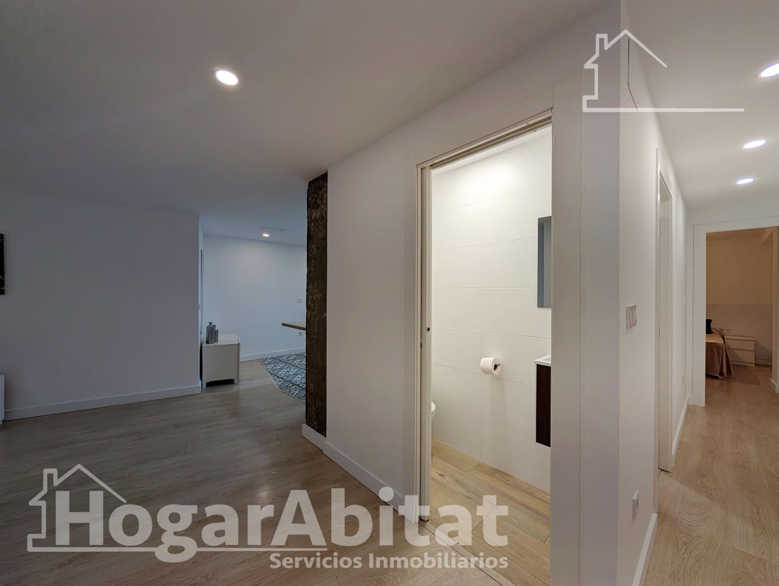 2 bedroom Flat for sale in Alicante / Alacant city - € 260,000 (Ref: 9536803)