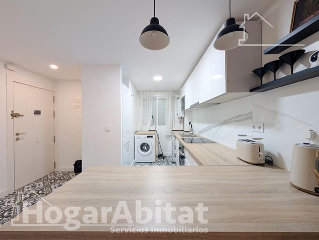 2 bedroom Flat for sale in Mercado, Alicante / Alacant city - € 260,000 (Ref: 9536803)