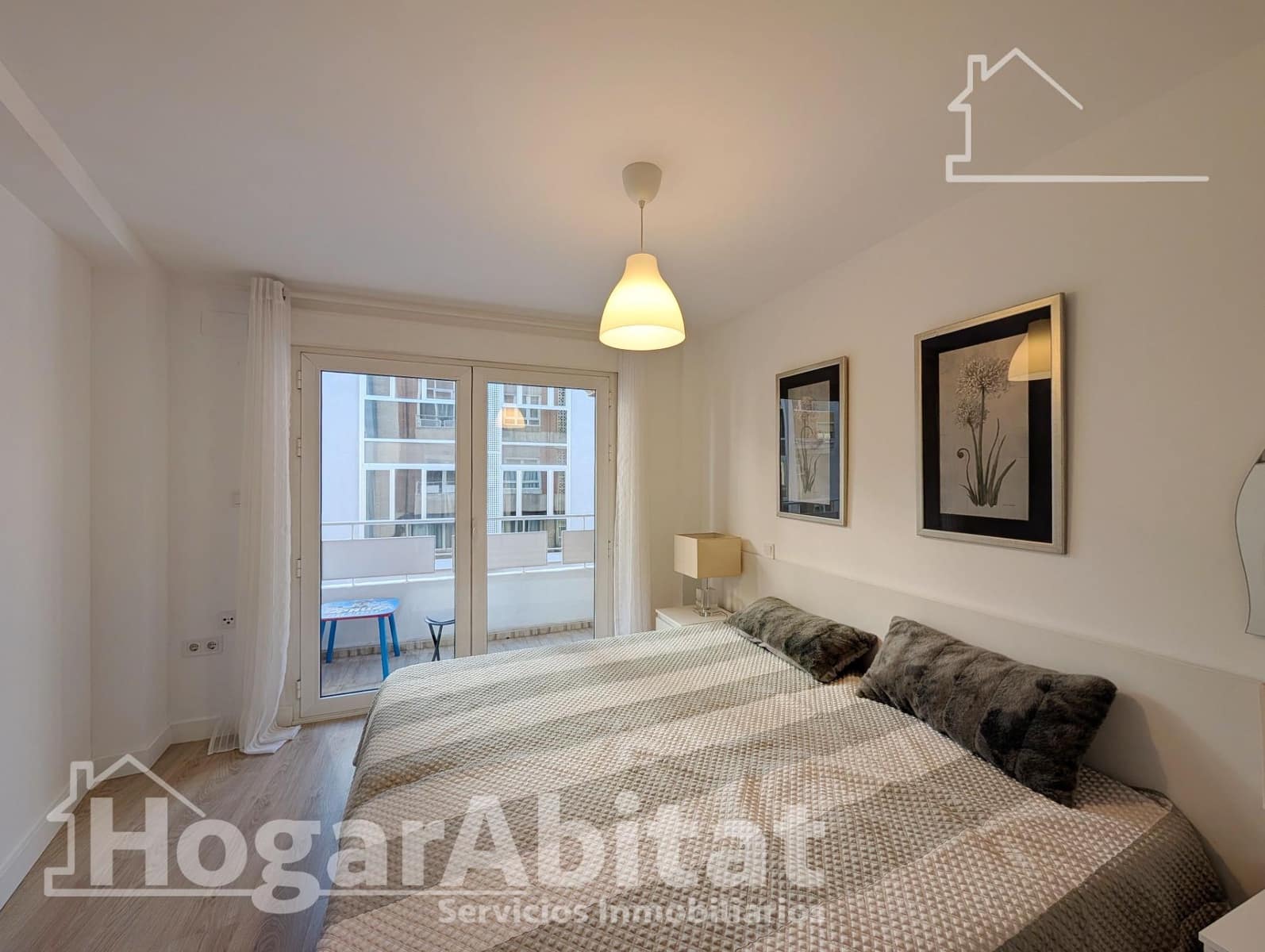 2 bedroom Flat for sale in Alicante / Alacant city - € 260,000 (Ref: 9536803)