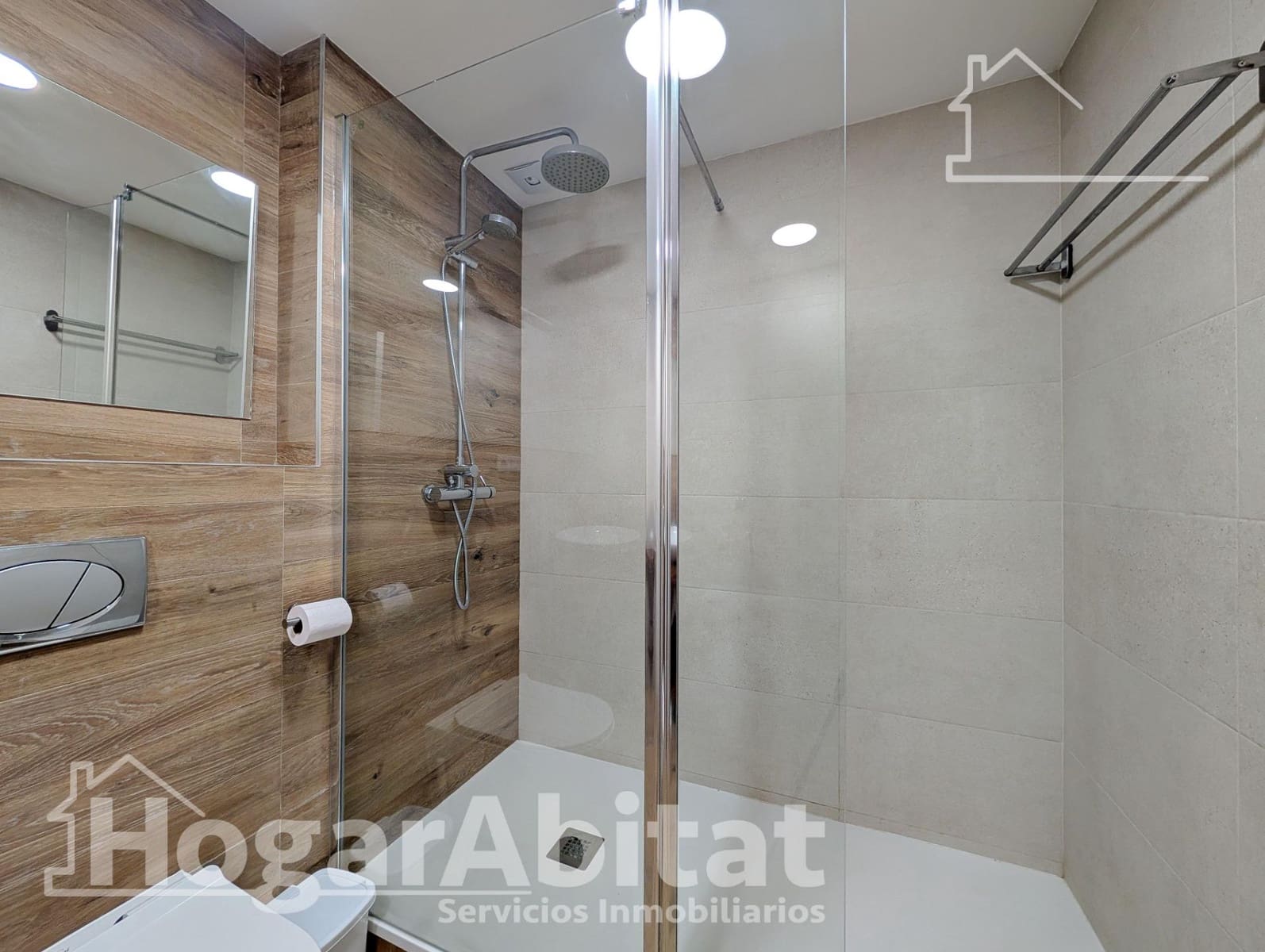 2 bedroom Flat for sale in Alicante / Alacant city - € 260,000 (Ref: 9536803)