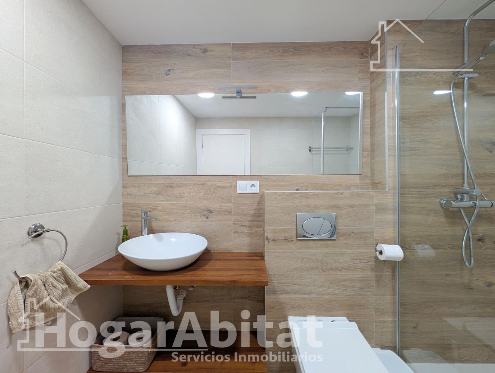 2 bedroom Flat for sale in Alicante / Alacant city - € 260,000 (Ref: 9536803)