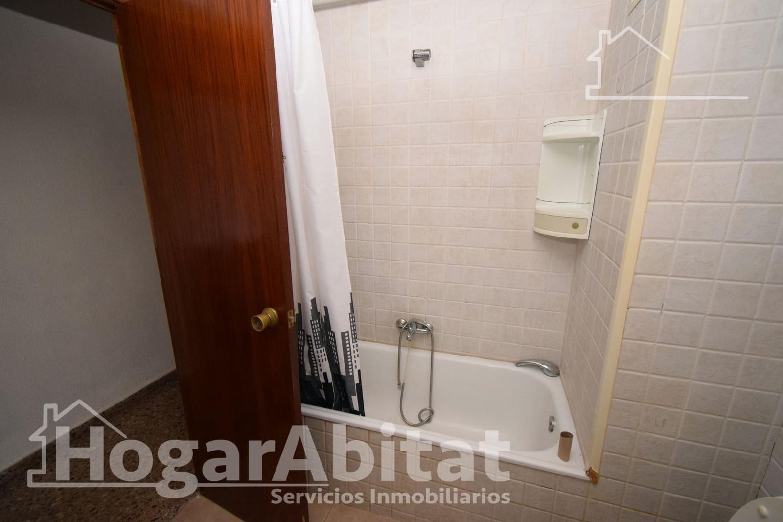 3 bedroom Flat for sale in Alginet with garage - € 135,000 (Ref: 9541167)