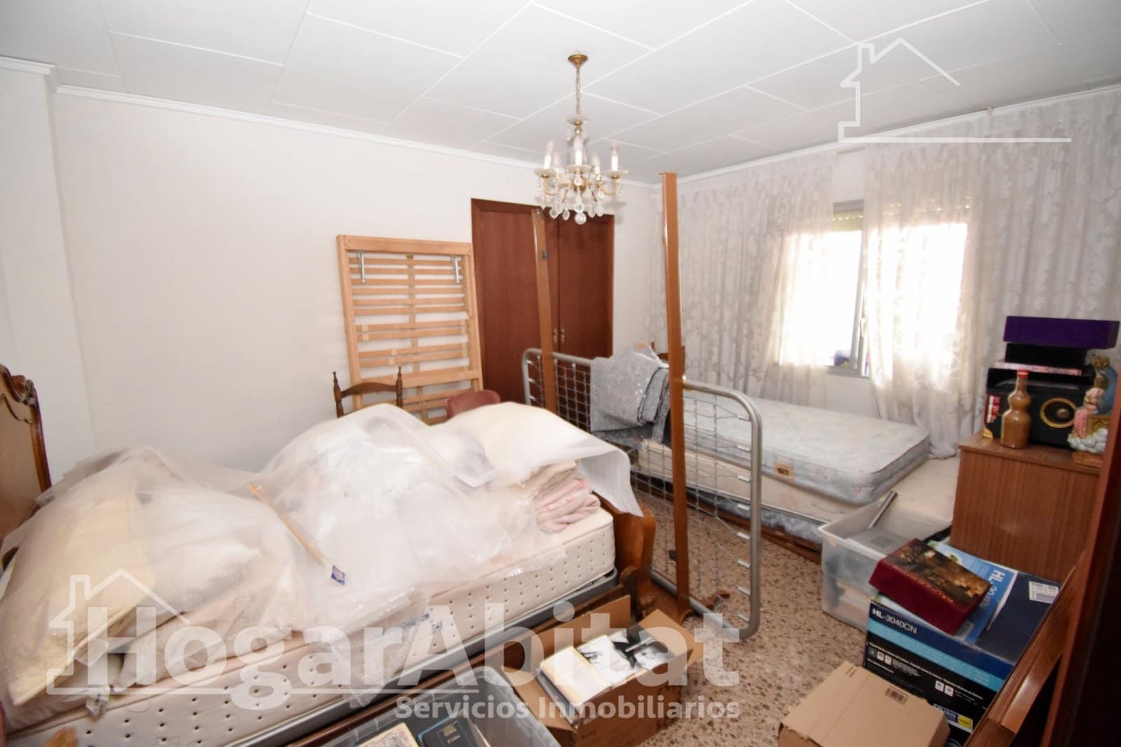 5 bedroom Flat for sale in Carcaixent with garage - € 200,000 (Ref: 9541168)