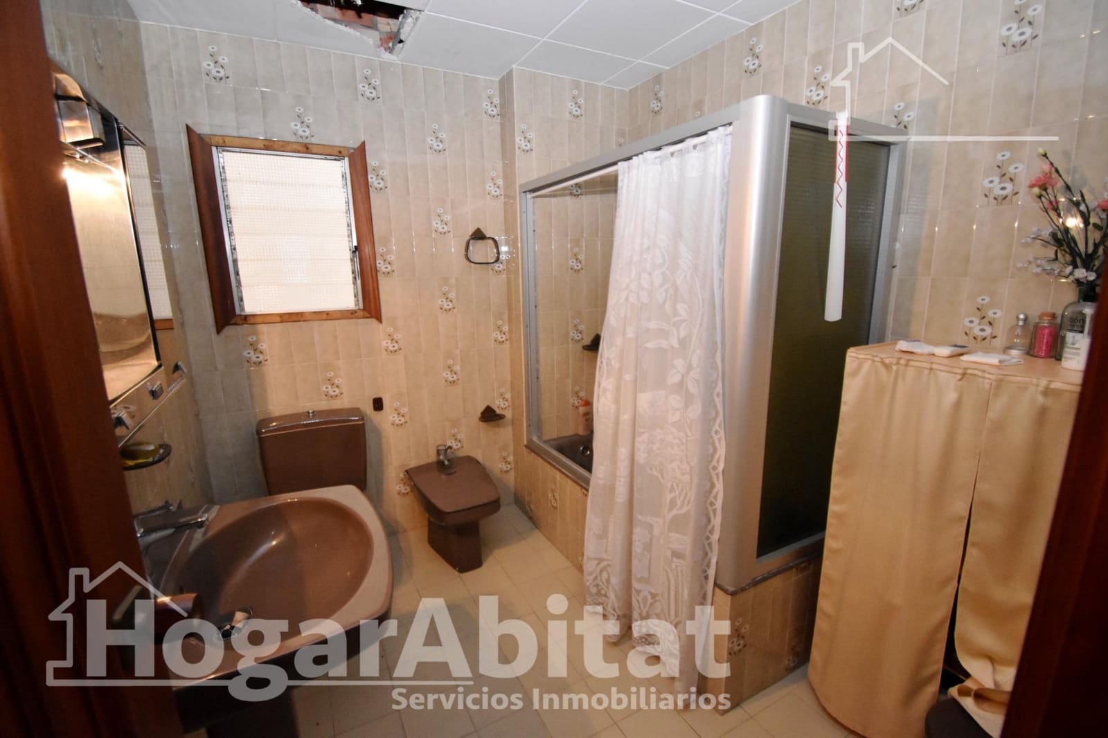 5 bedroom Flat for sale in Carcaixent with garage - € 200,000 (Ref: 9541168)