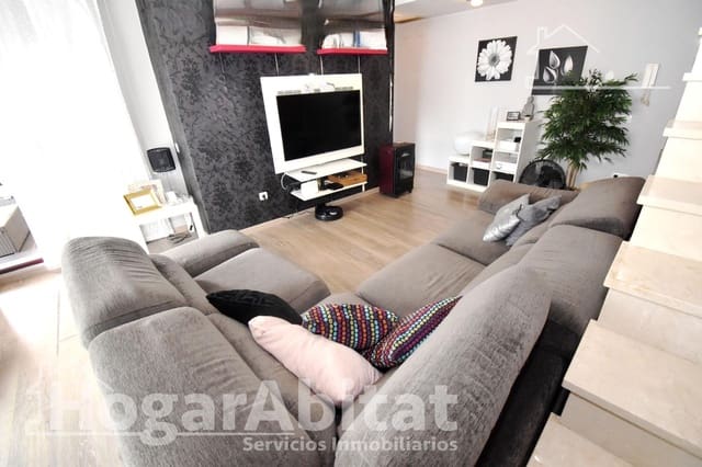 4 soveværelse Rækkehus til salg i Les Alqueries / Alquerías del Niño Perdido - € 175.000 (Ref: 9541176)